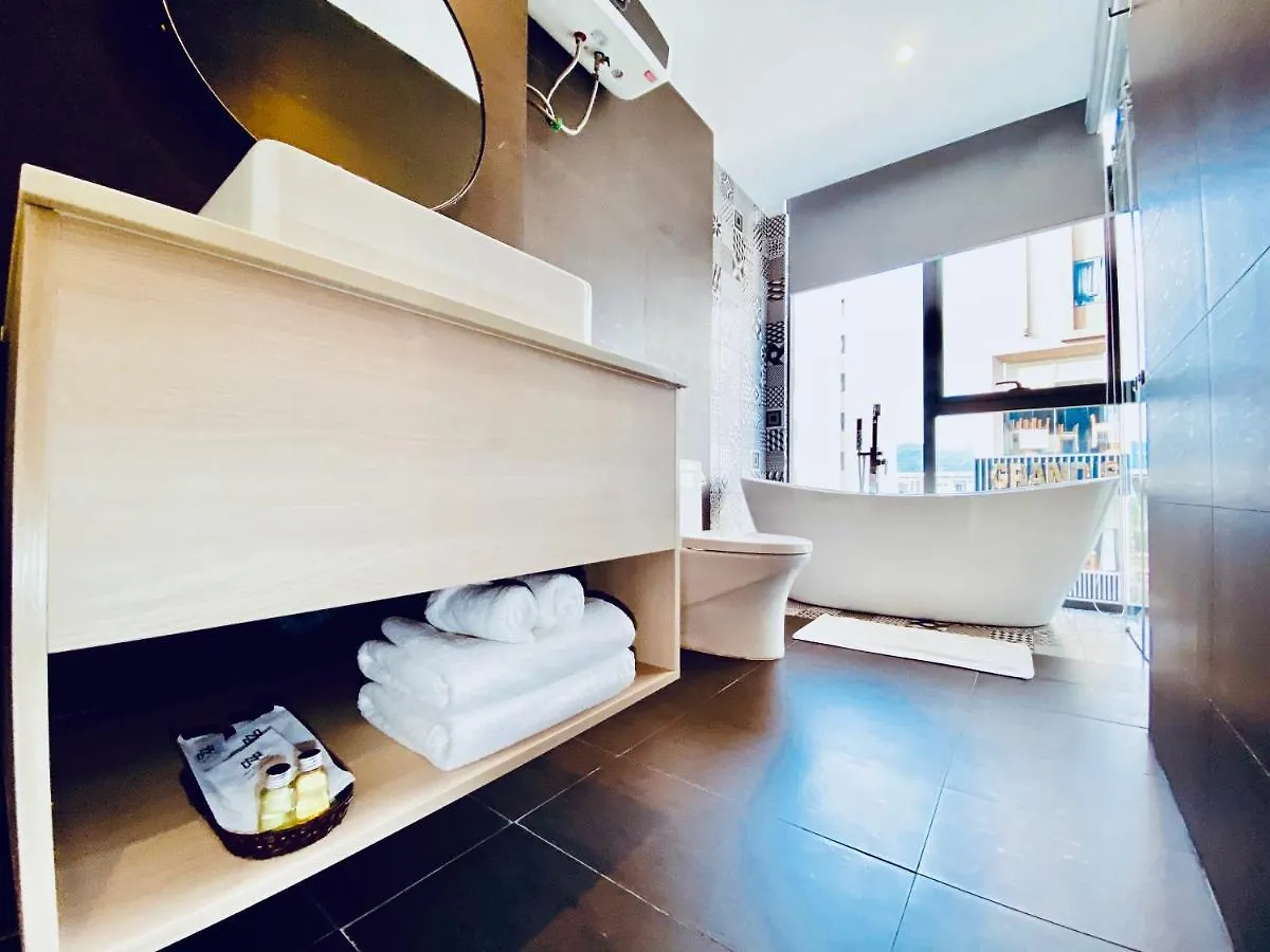 Vyan Beach House Da Nang